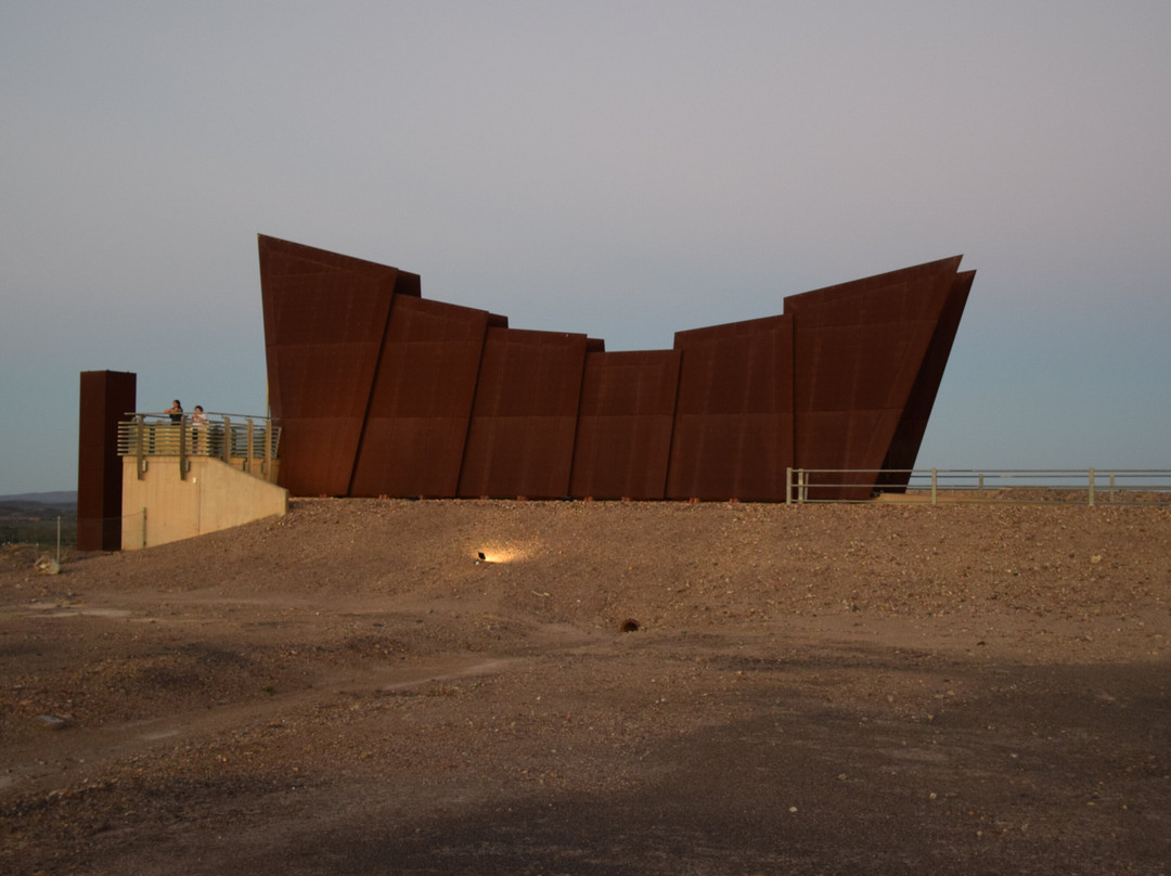 Line of Lode Miners Memorial-布罗肯希尔必去景点
