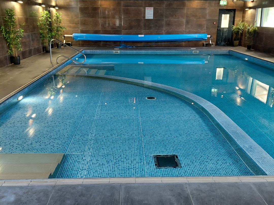 The Holyrood Hotel - Blue River Leisure Centre主图
