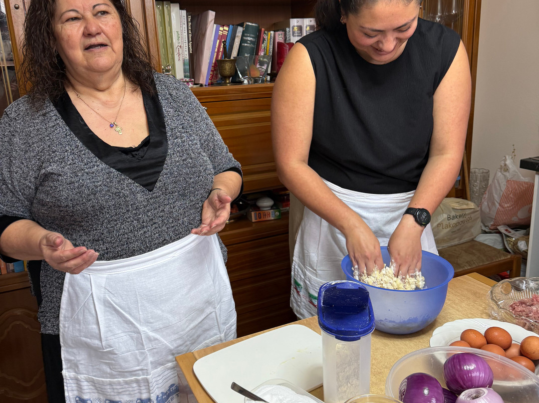 Cretan Traditional Cooking Lessons-Vamos必去景点