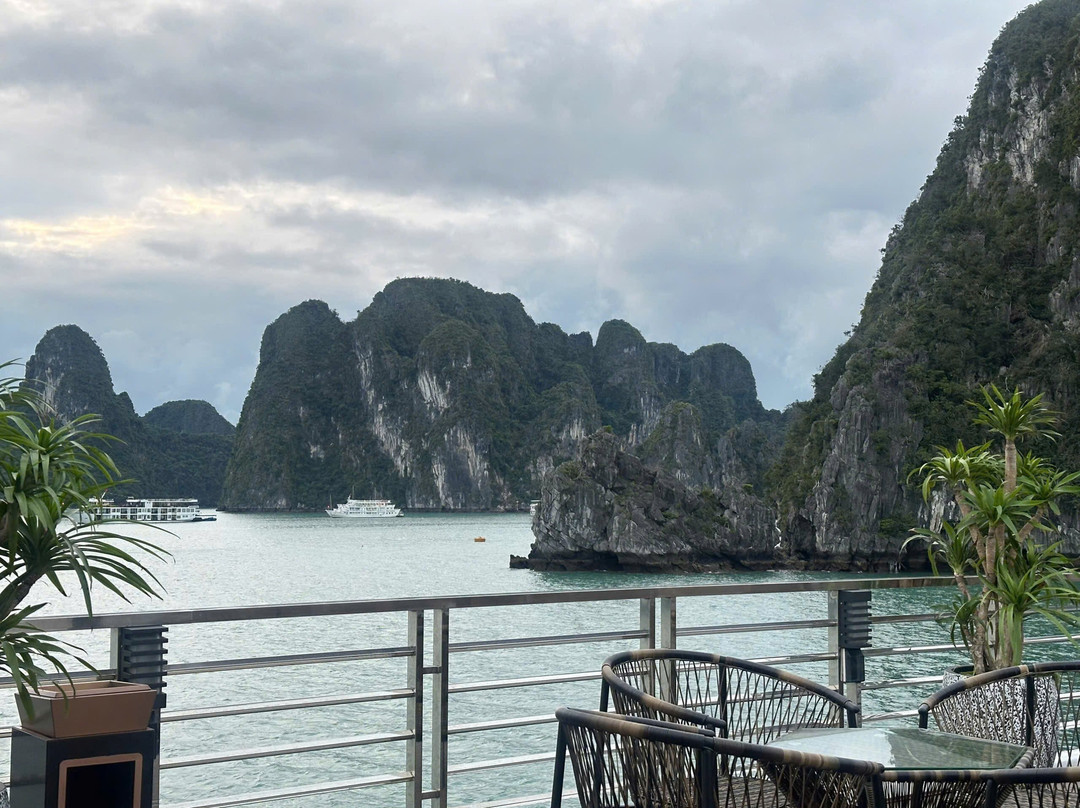 Vivu Halong-河内必去景点