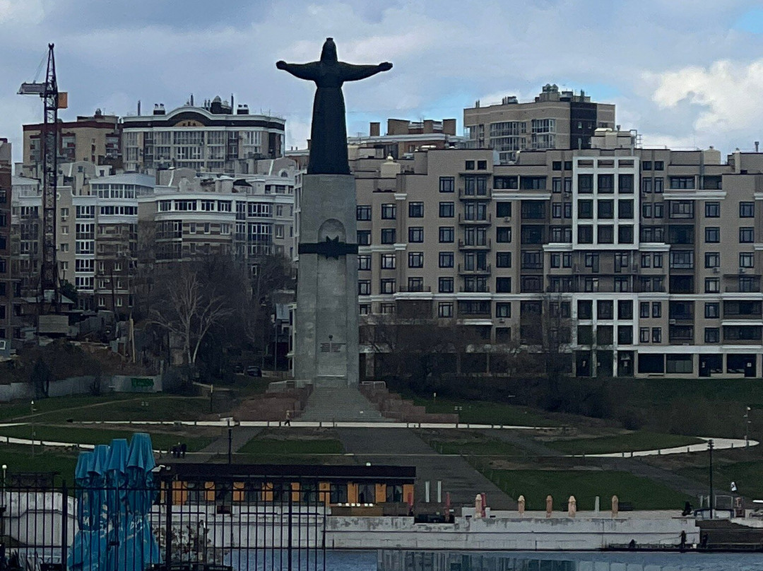 Monument Materi - Pokrovitelnitse-Cheboksary必去景点