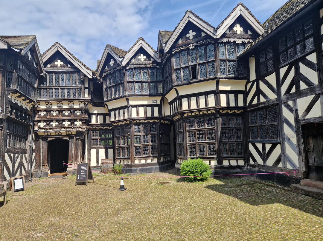Little Moreton Hall-康格尔顿必去景点