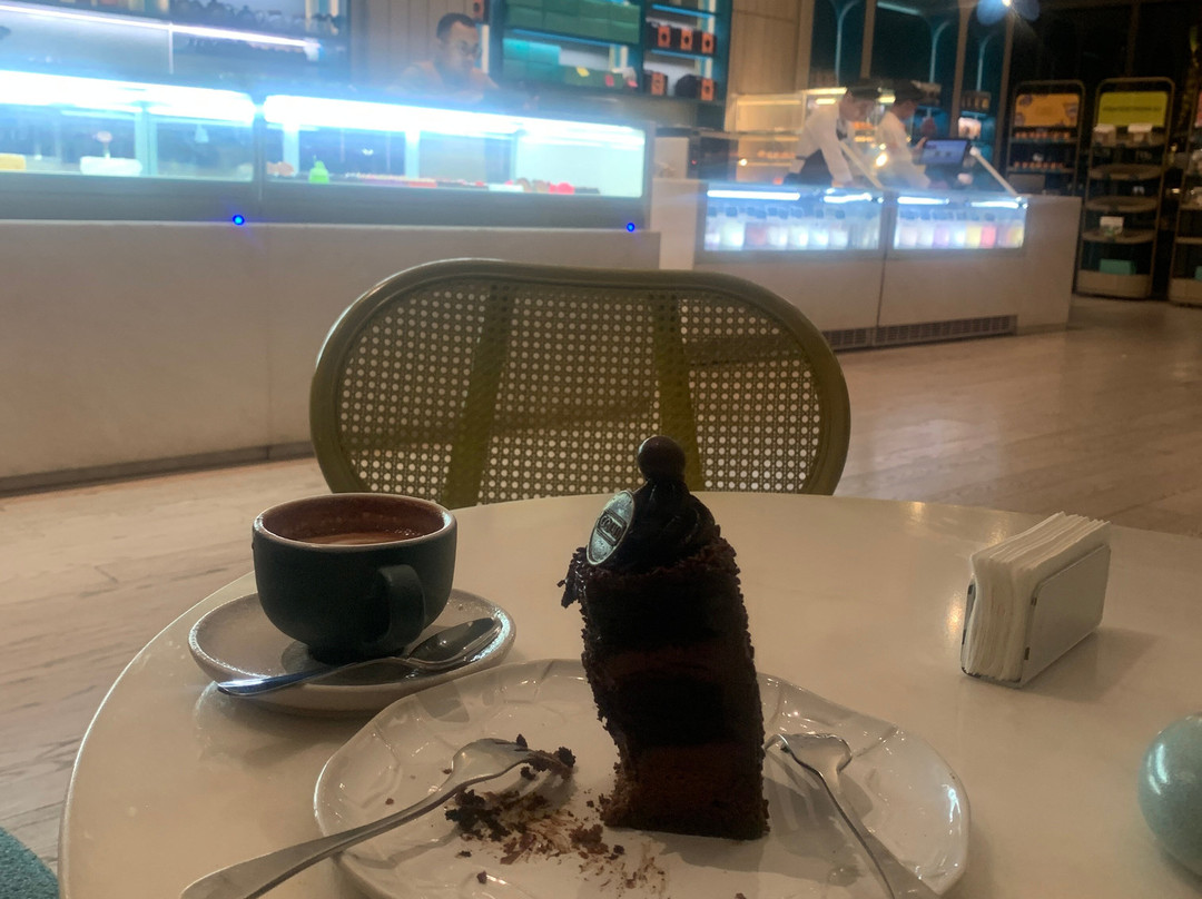 三宝垄帕德玛酒店主图