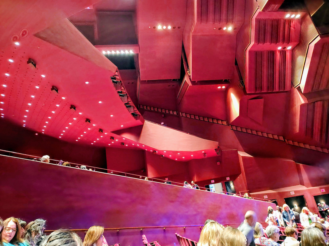 Segerstrom Center for the Arts-科斯塔梅沙必去景点