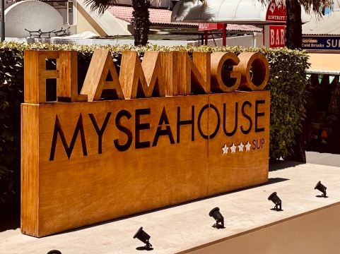 弗拉明戈麦森豪斯超四星级酒店 - 限成人入住-旅行者