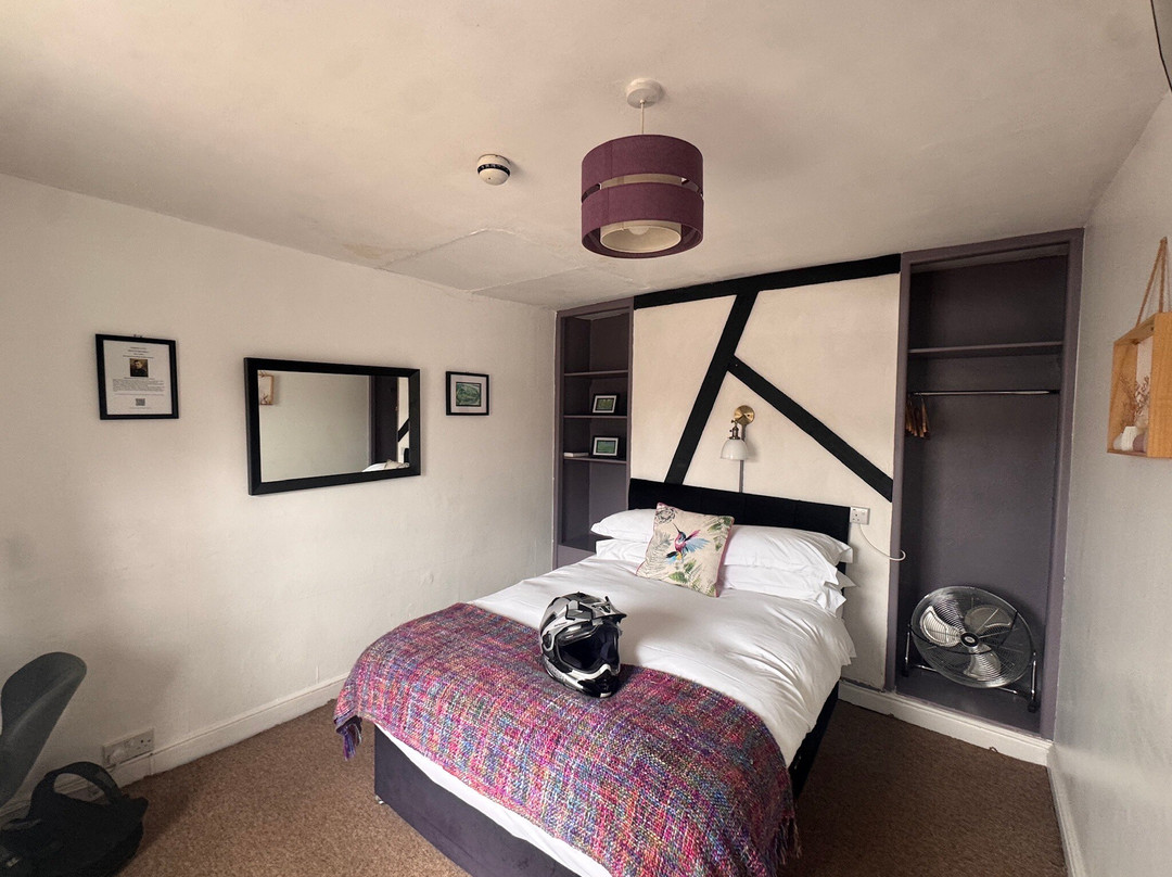 The Crown, Aldbourne-Aldbourne必去景点
