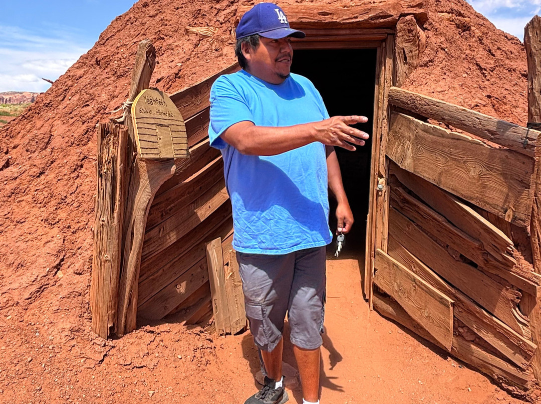 Three Sister Navajo Guided Tours-纪念碑公园必去景点
