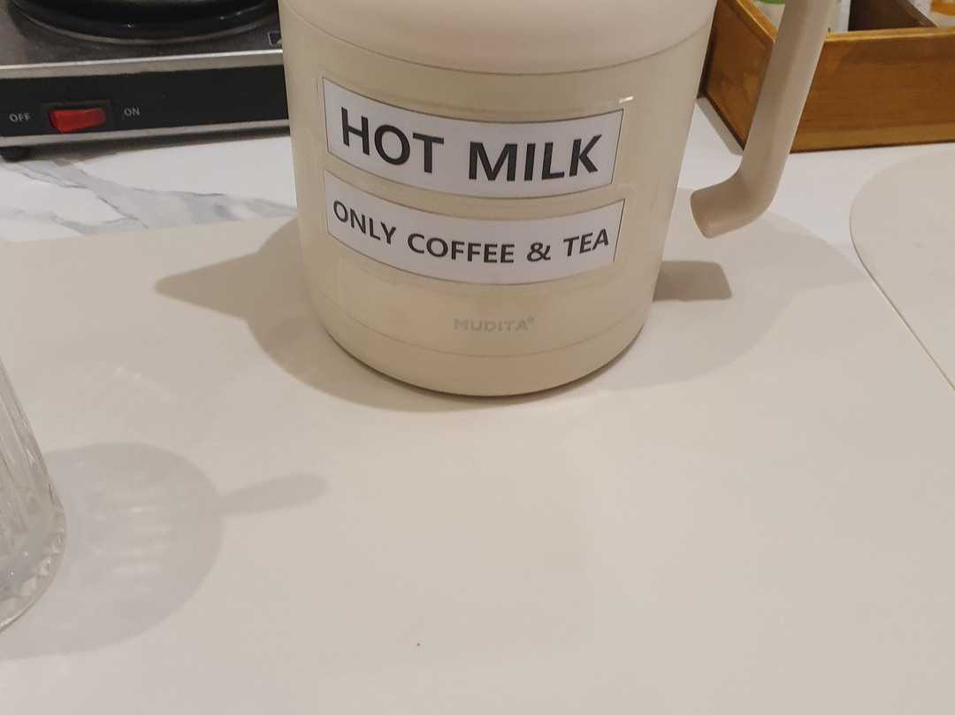 科莫多尔酒店主图