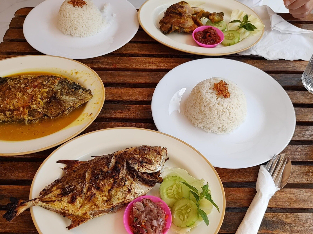 Walawé Restaurant (Cafe & Bar)