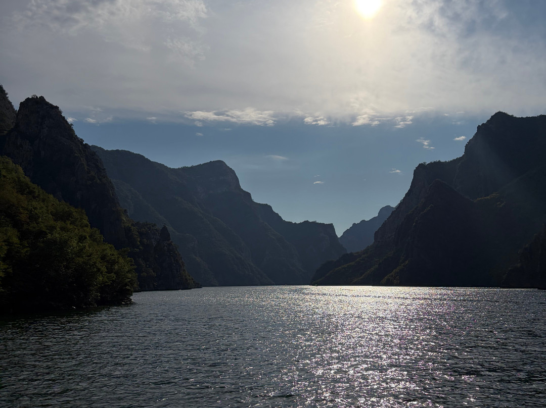 Komani Lake By Wild Tour Albania-Koman必去景点