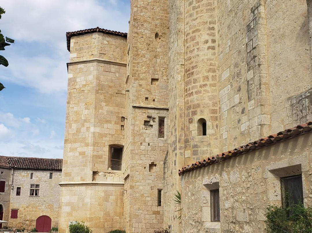 Le Village Fortifie de Larressingle-Larressingle必去景点