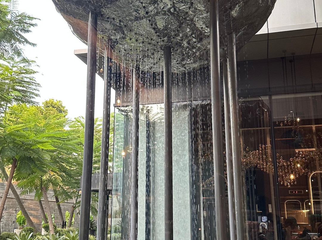 三宝垄帕德玛酒店主图