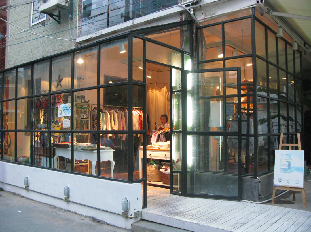 莉’s shop景点图片