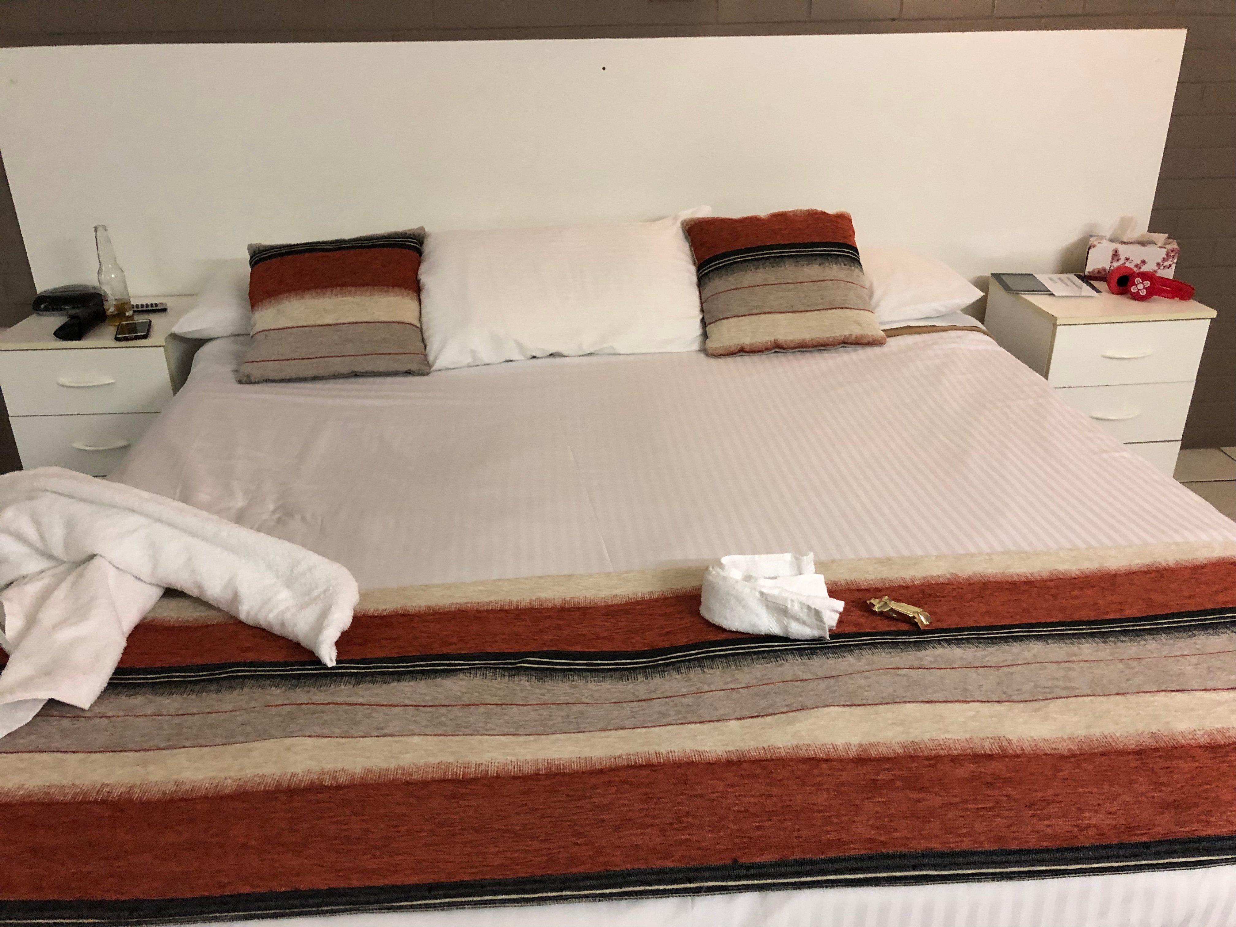 峇里那拜伦摩托旅馆-官方