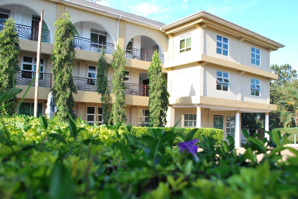 Garden Courts Hotel主图