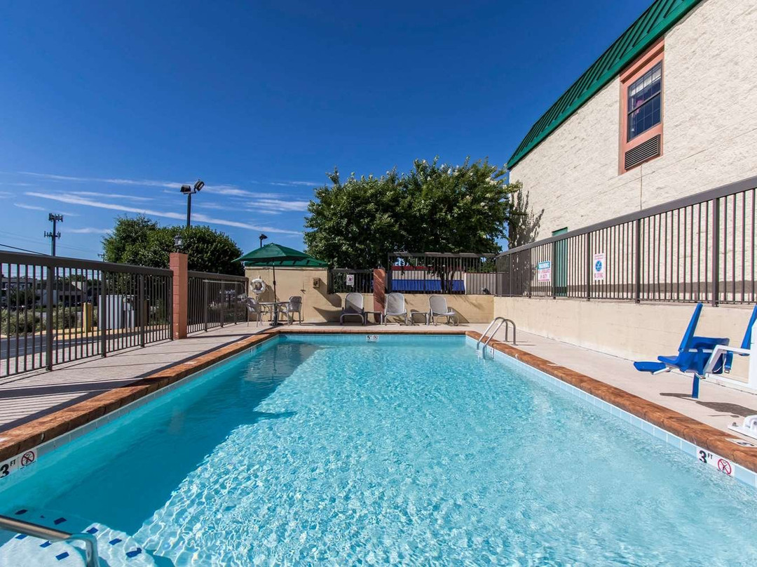 Quality Inn Hixson主图