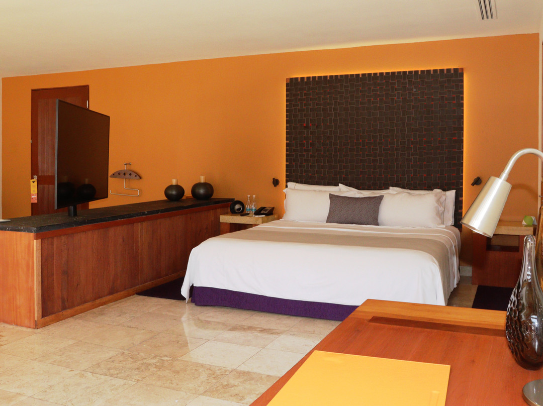 Camino Real Monterrey主图