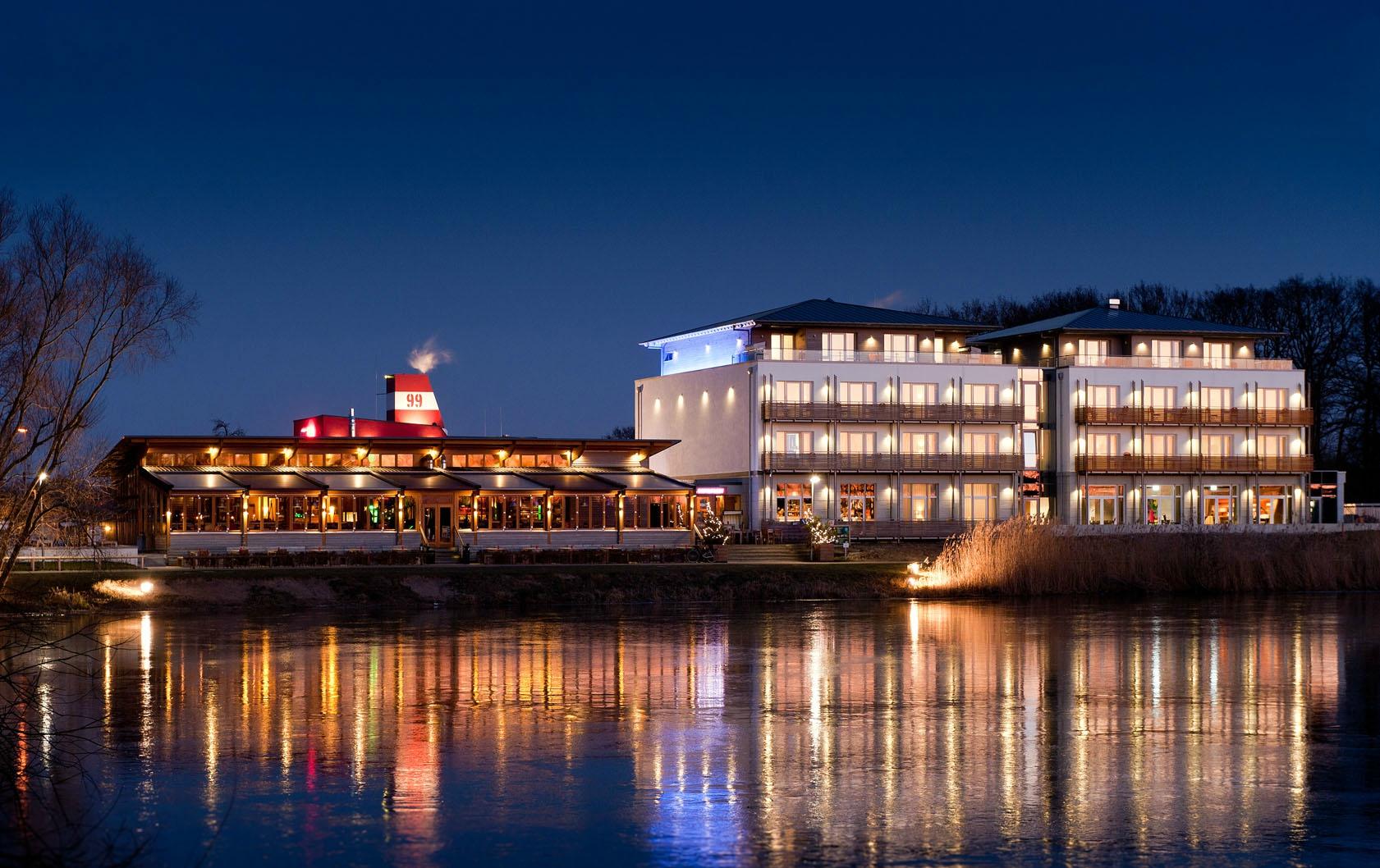 Riverside Hotel-官方