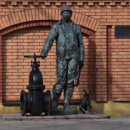 Plumber Statue-Istra必去景点