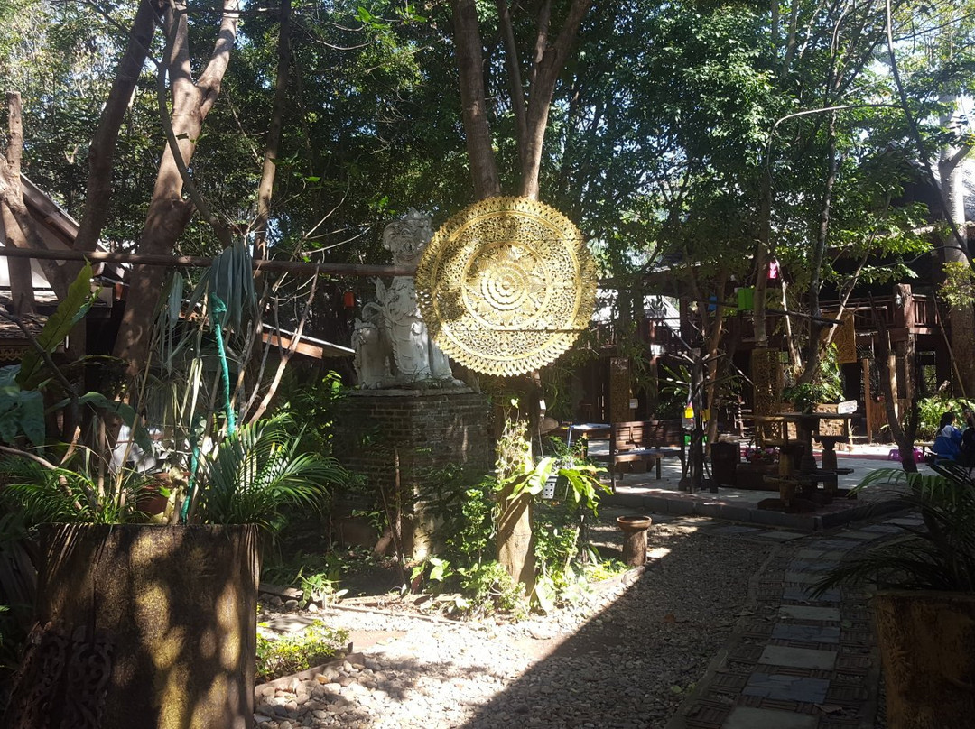 Kad Sala Mae Kru Kum-讪巴东必去景点