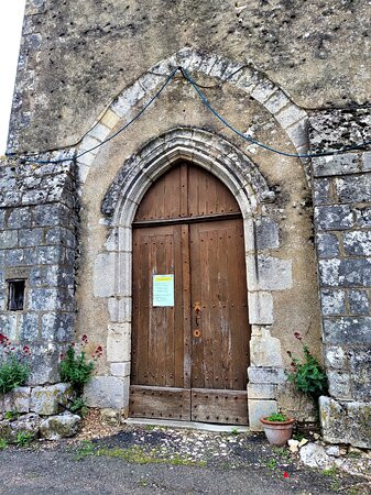 Eglise Paroissiale Saint-Pierre-Pouligny-Saint-Pierre必去景点