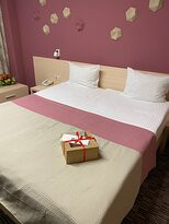 Diplomat Hotel主图