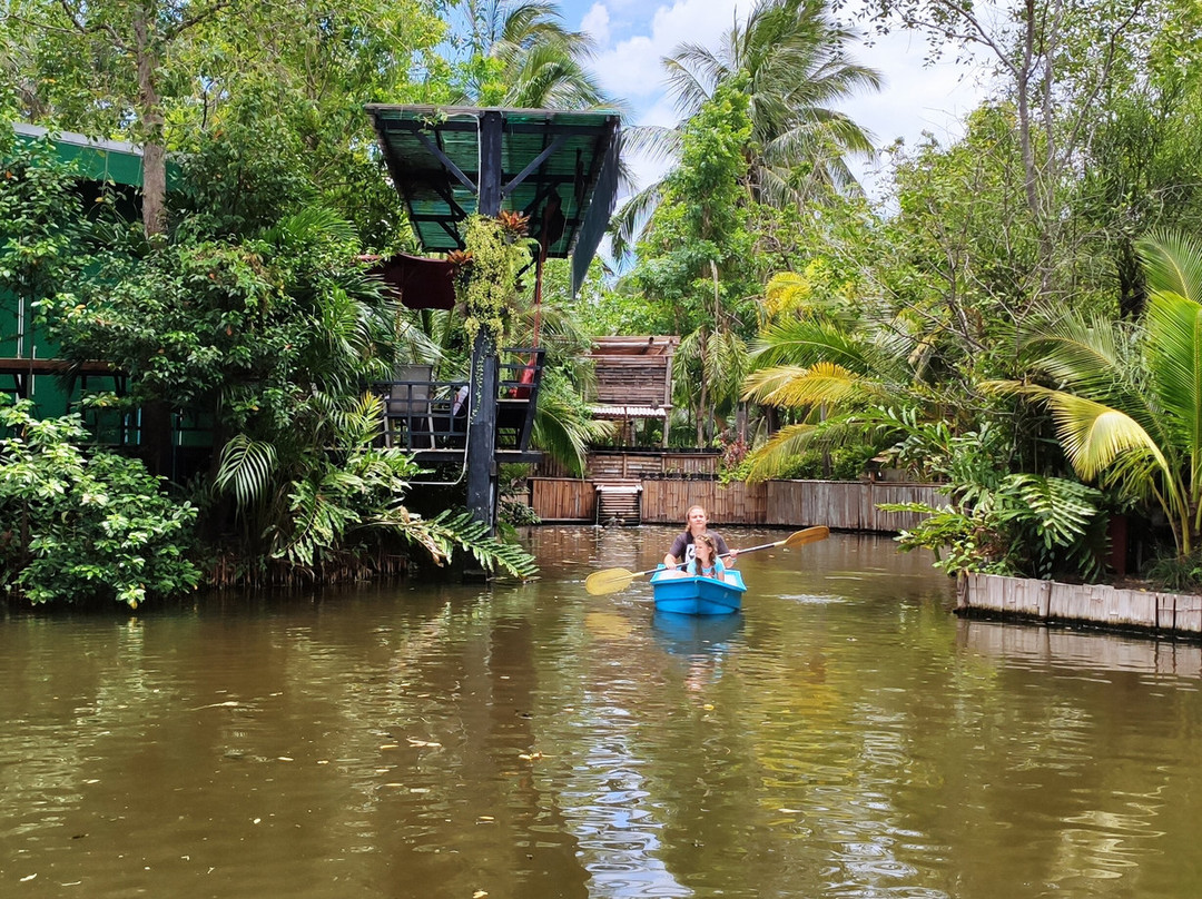 Ban Suan Nai Fun - Tha Kha Floating Market