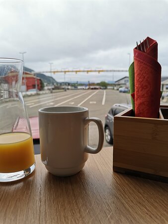 梅尔比酒店-官方