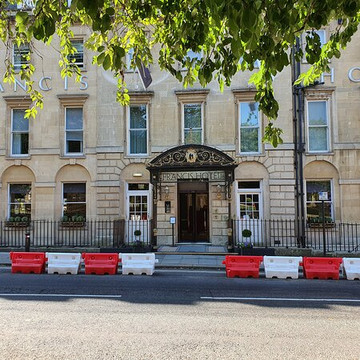 巴斯弗朗西斯酒店主图