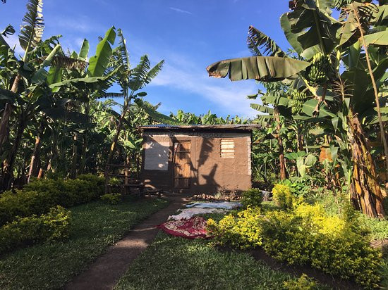 Uganda Crater Lakes Tours-Fort Portal必去景点