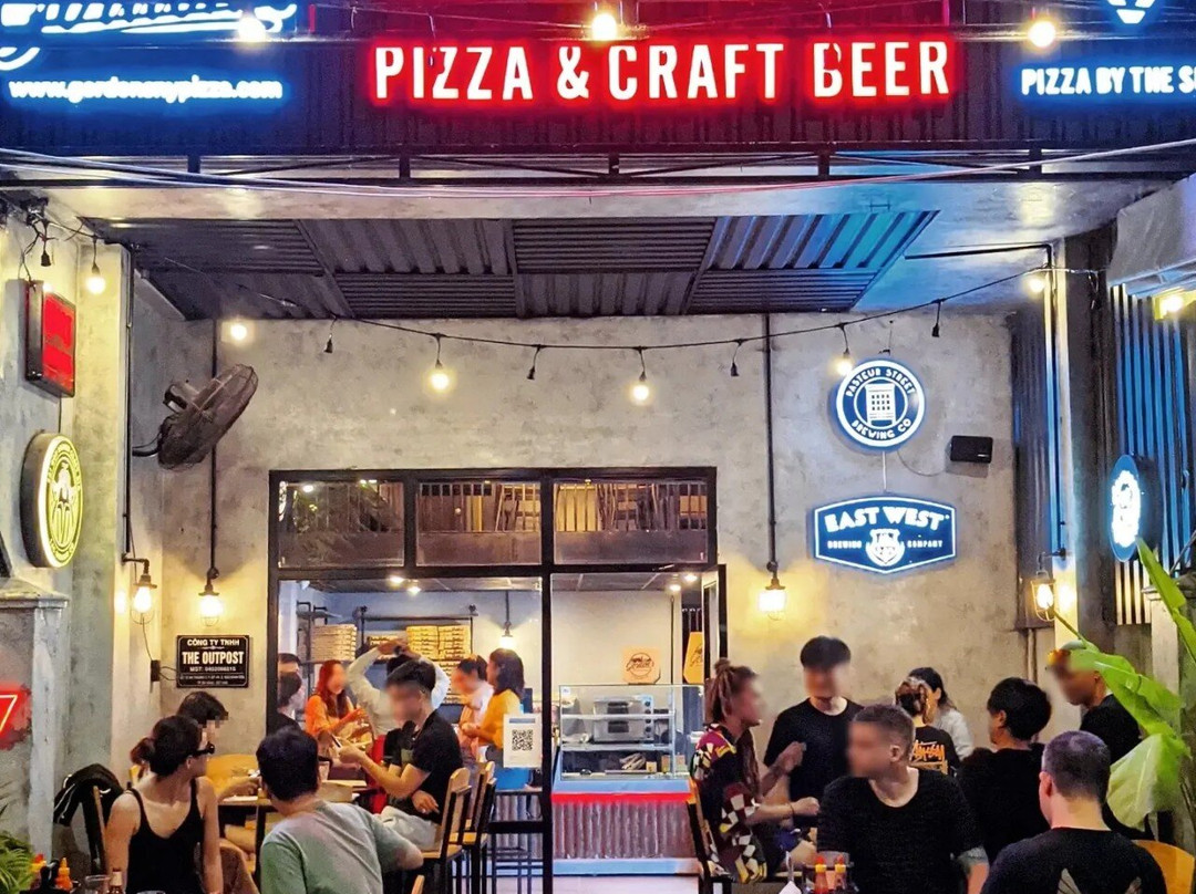 Gordon's New York Pizza Beachside