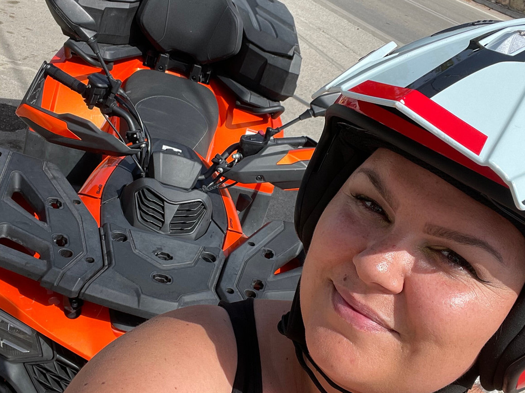 Alkis Motos-Lardos必去景点