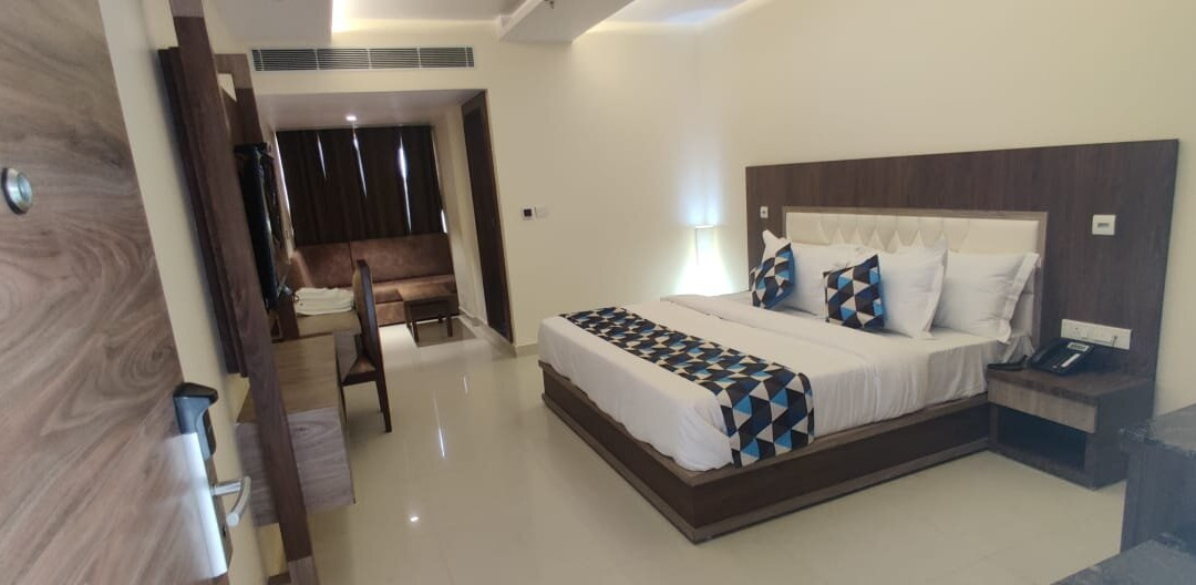 The Beatific Epsilon主图