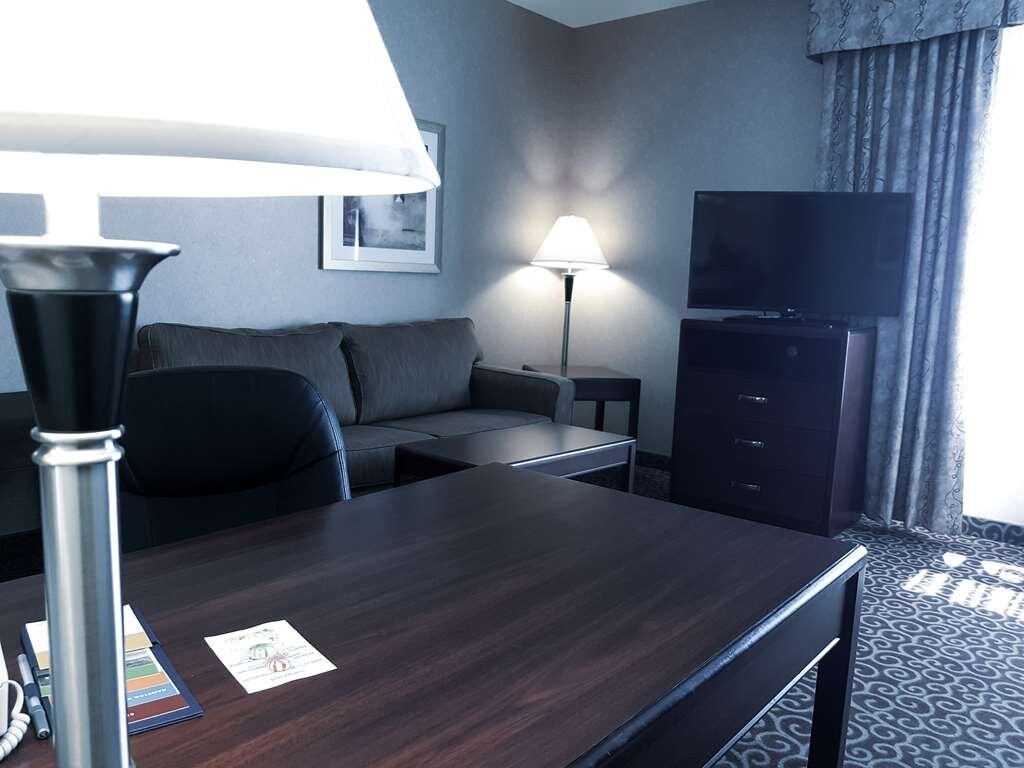Hampton Inn & Suites by Hilton Edmonton International Airport主图