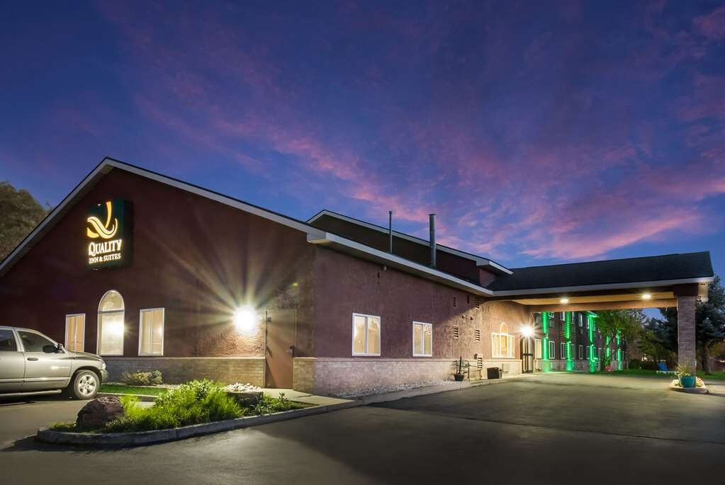 品质酒店及套房 斯廷博特斯普林斯主图