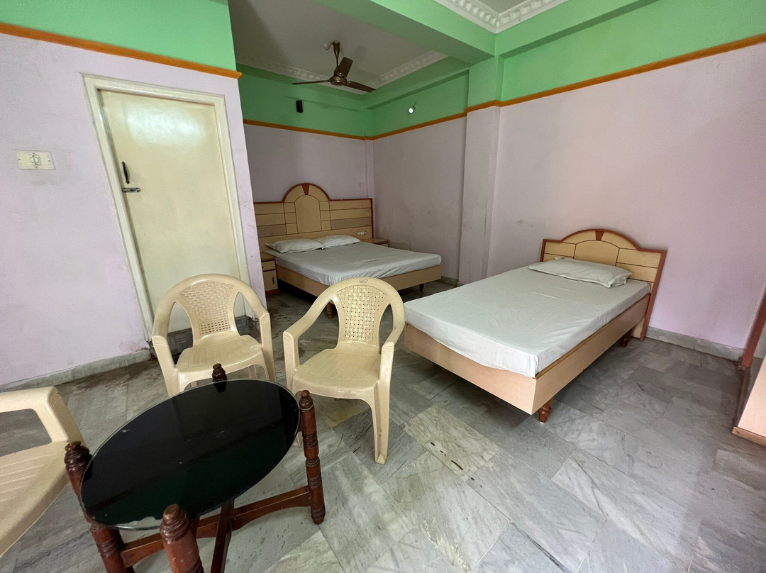 Gnanam Lodge