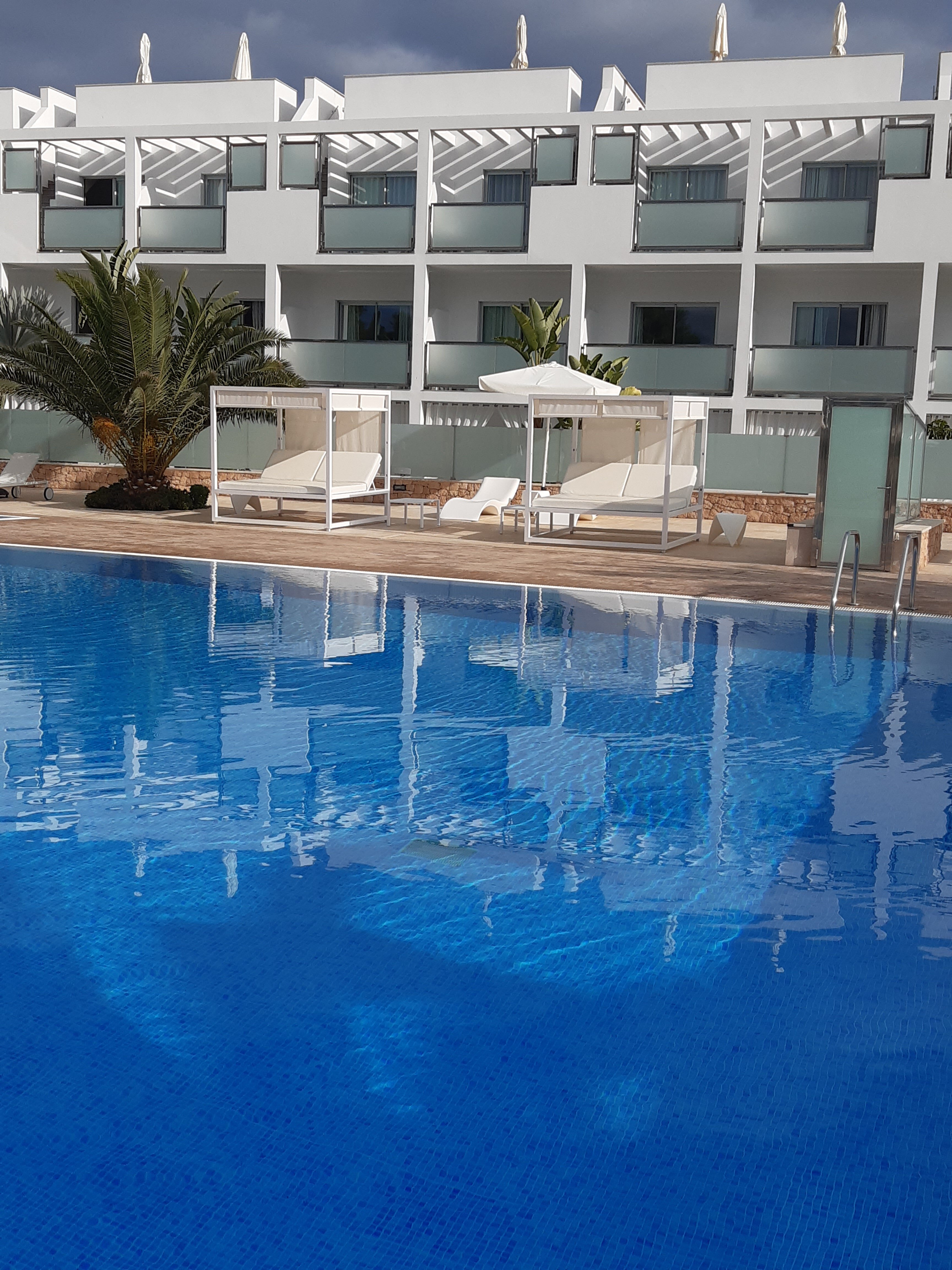Blanco Hotel Formentera-泳池