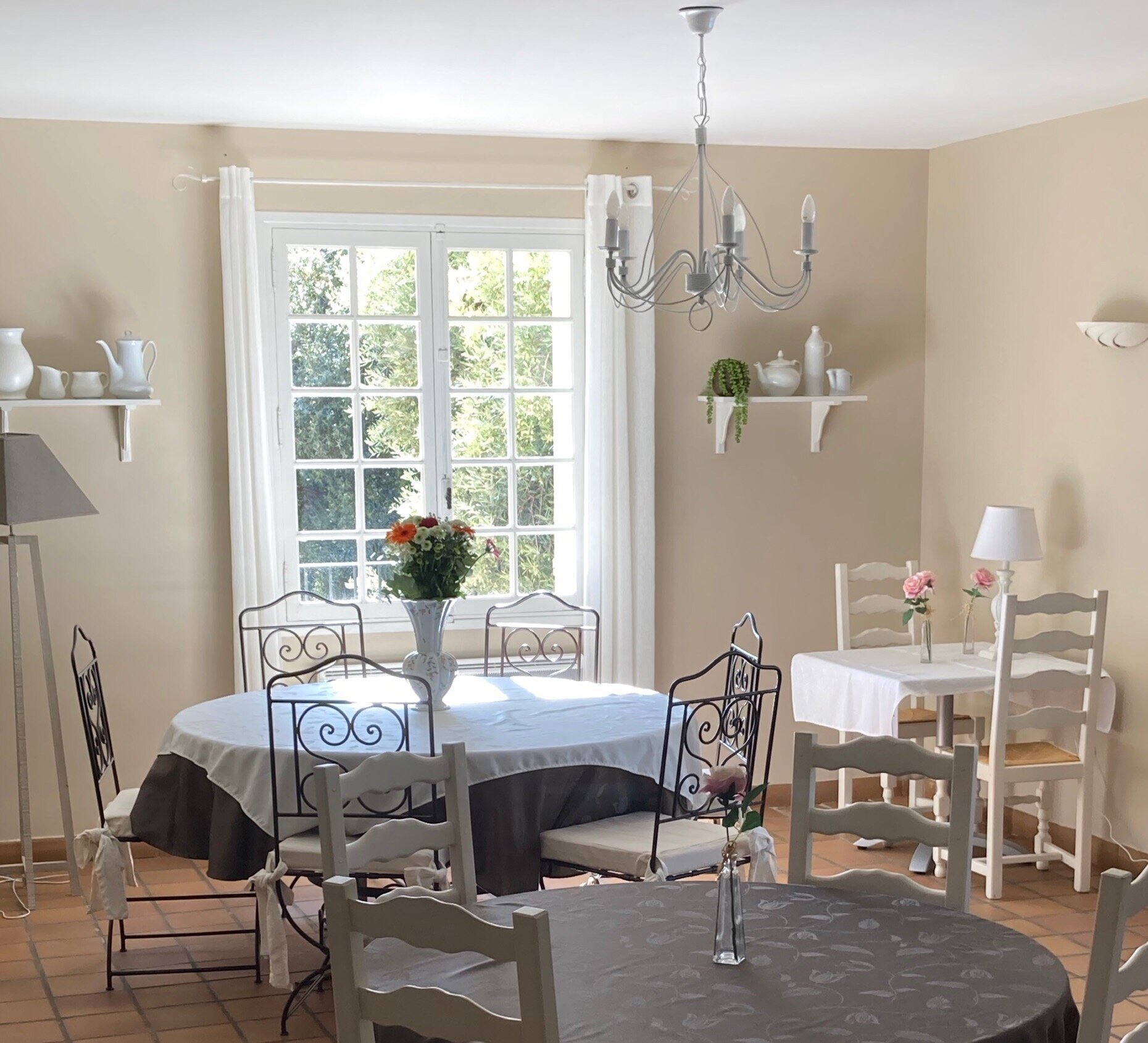 Le Rouge Gorge-官方