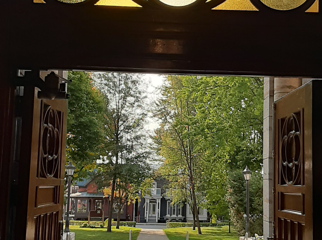 Cathedrale de Saint-Hyacinthe-圣亚森特必去景点