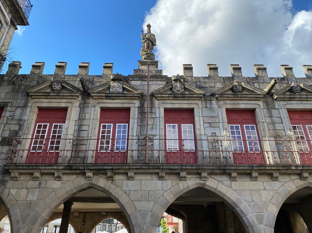 Estatua o Guimaraes de duas caras-吉马良斯必去景点