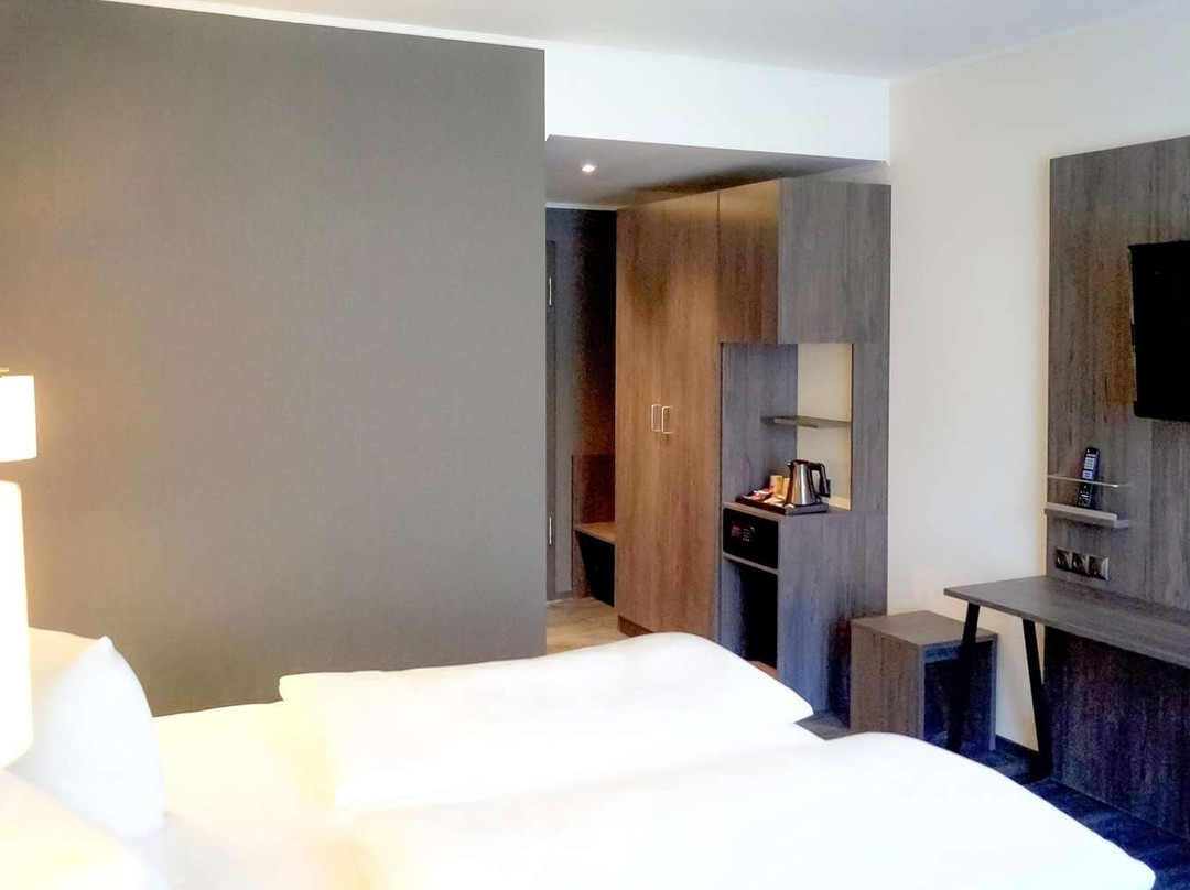 PLAZA Premium Parkhotel Norderstedt主图