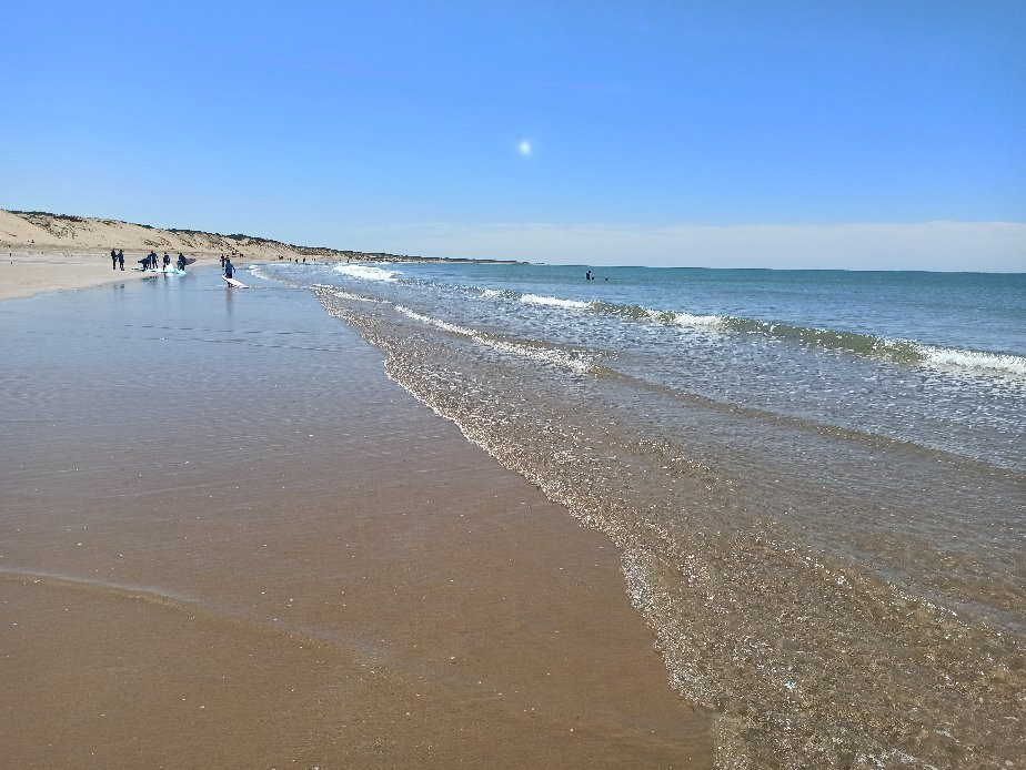Plage du Rocher景点图片