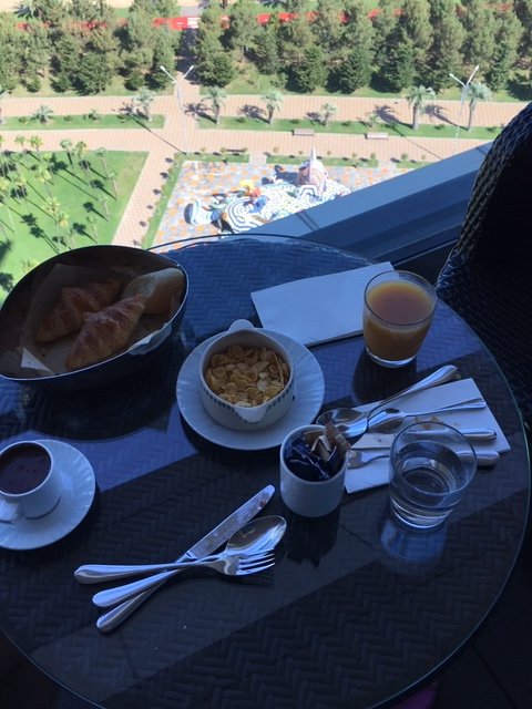 Hilton Batumi-餐饮