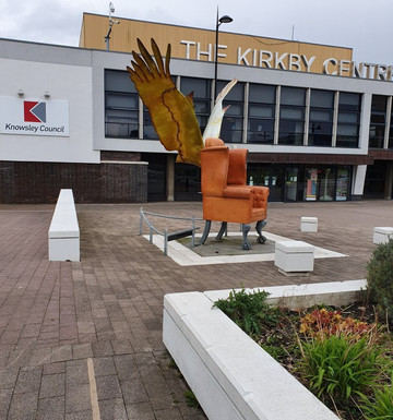 Selfie Chair Throne-Kirkby必去景点