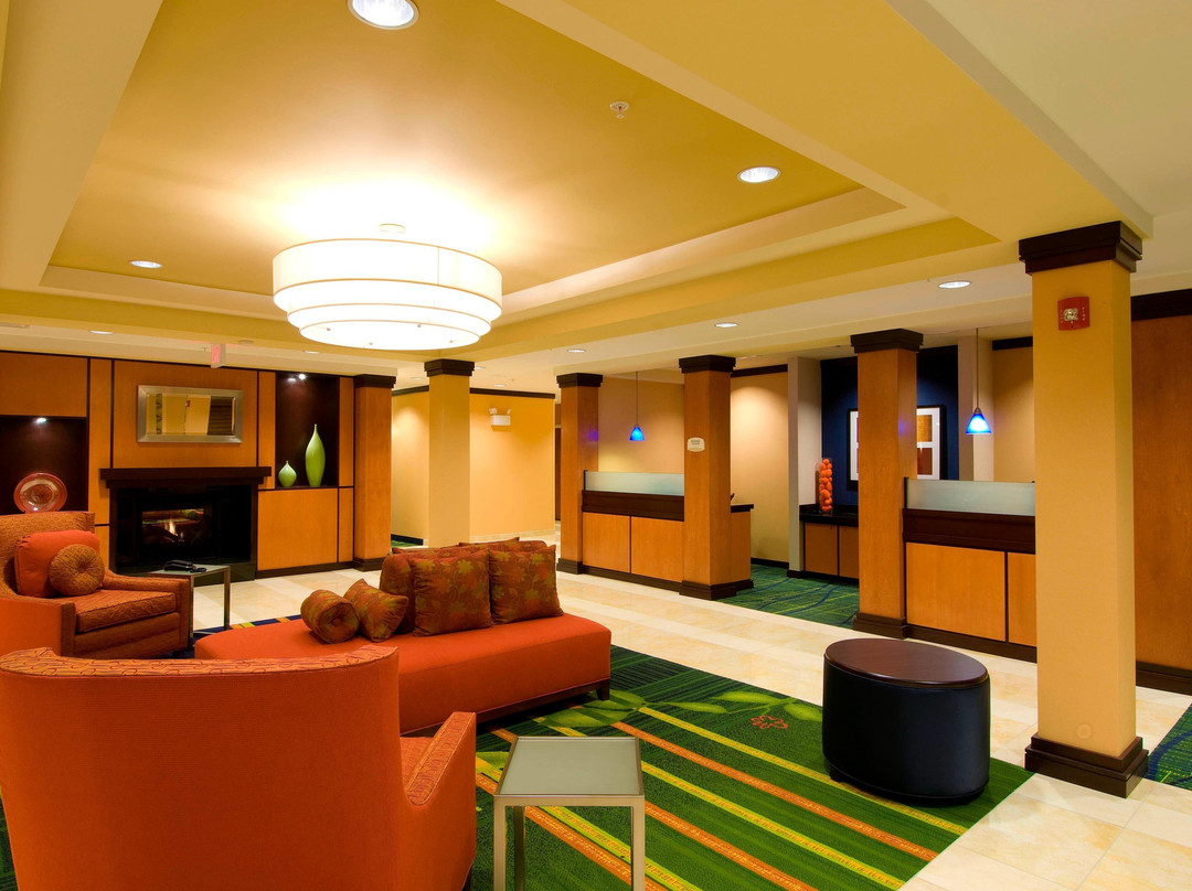 维罗纳费尔菲尔德客栈&套房酒店主图