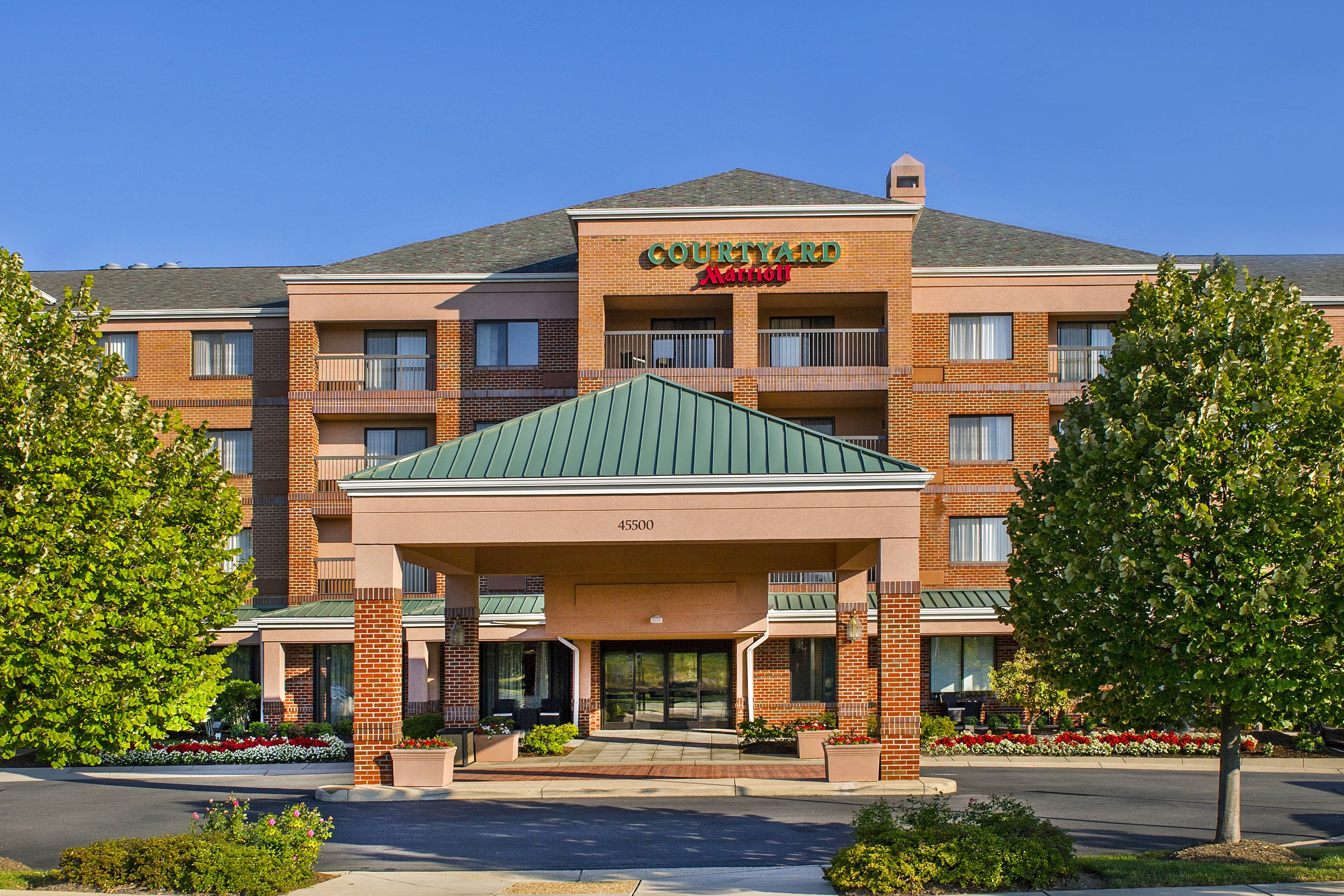 Courtyard Dulles Town Center-官方