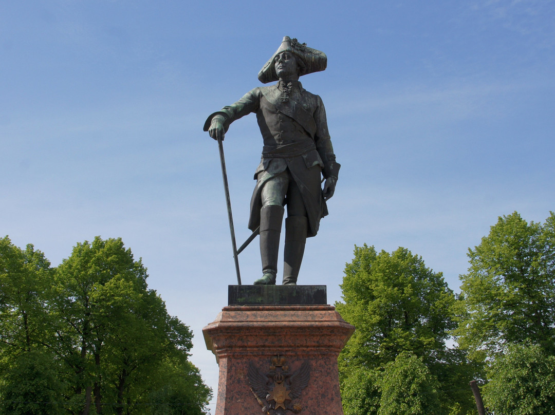 Monument to Imperator Pavel I景点图片