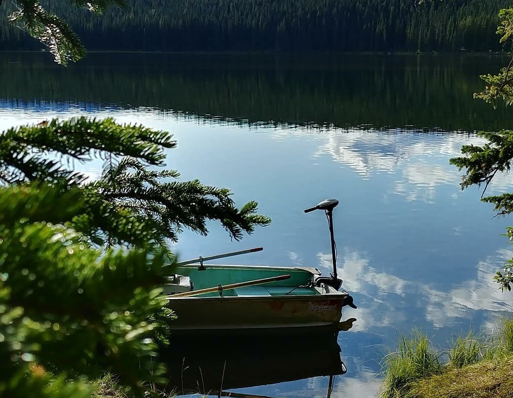 Fish Lake Provincial Recreation Area景点图片
