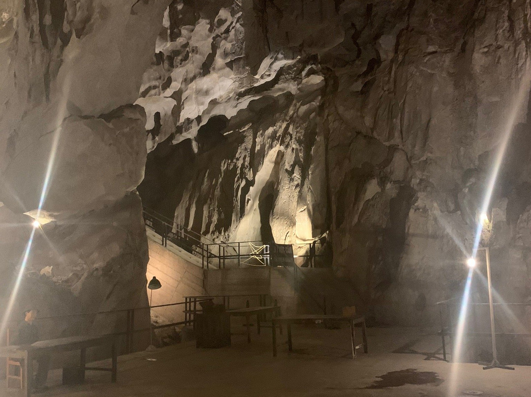 Hospital Cave景点图片