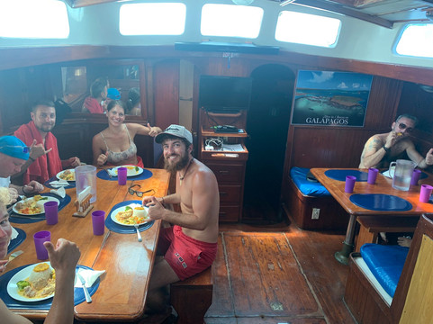 Cruise In Galápagos-阿约拉港必去景点